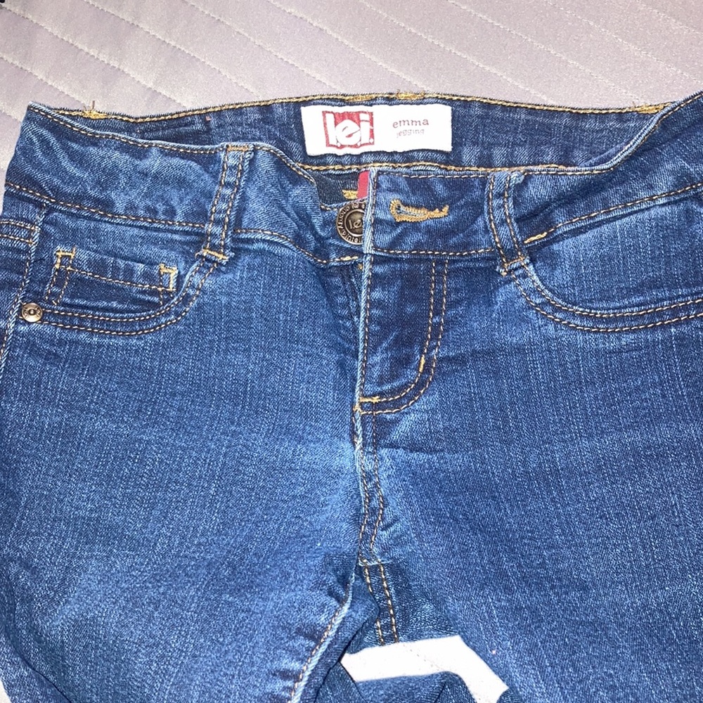 Jeans - Picture 2 of 3